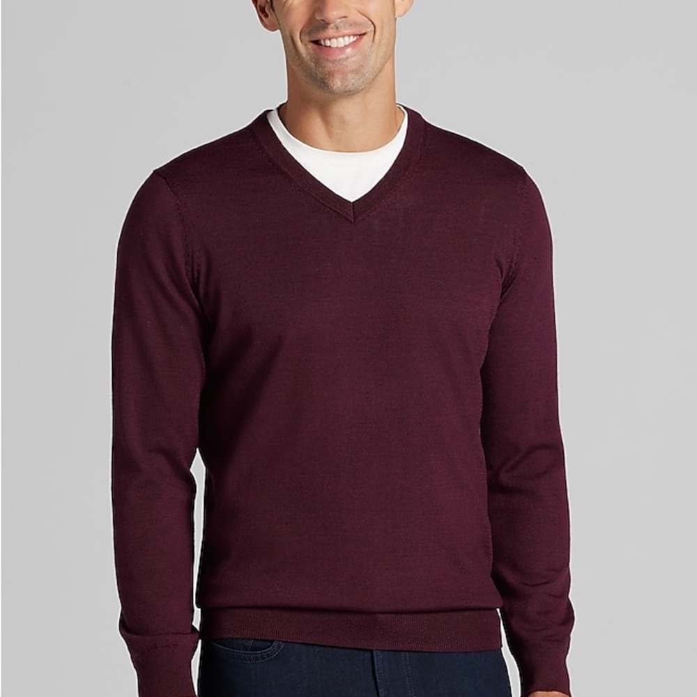 Jos. A. Bank Men's V-Neck Sweater in Deep Burgundy